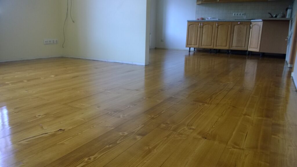 Õigesti ajastatud põrandatööd pakuvad silmailu pikalt.